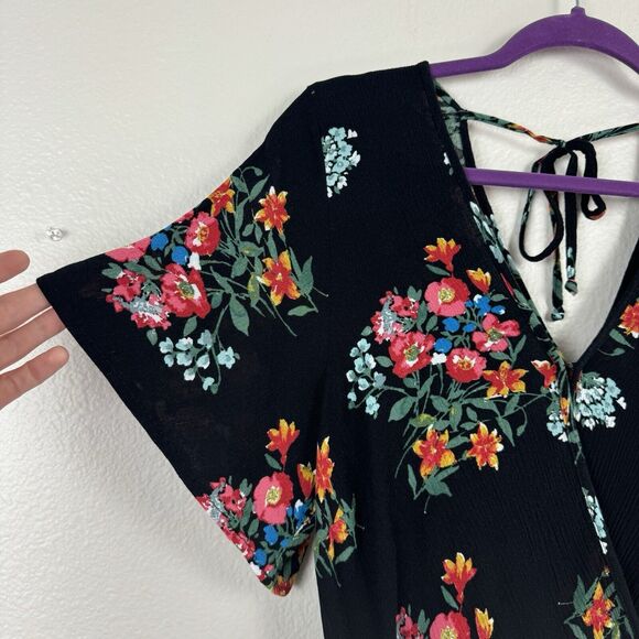 Xhilaration Gauzy Boho Flutter Sleeve Floral Cropped Wrap Top Black Pink Small - Picture 7 of 15